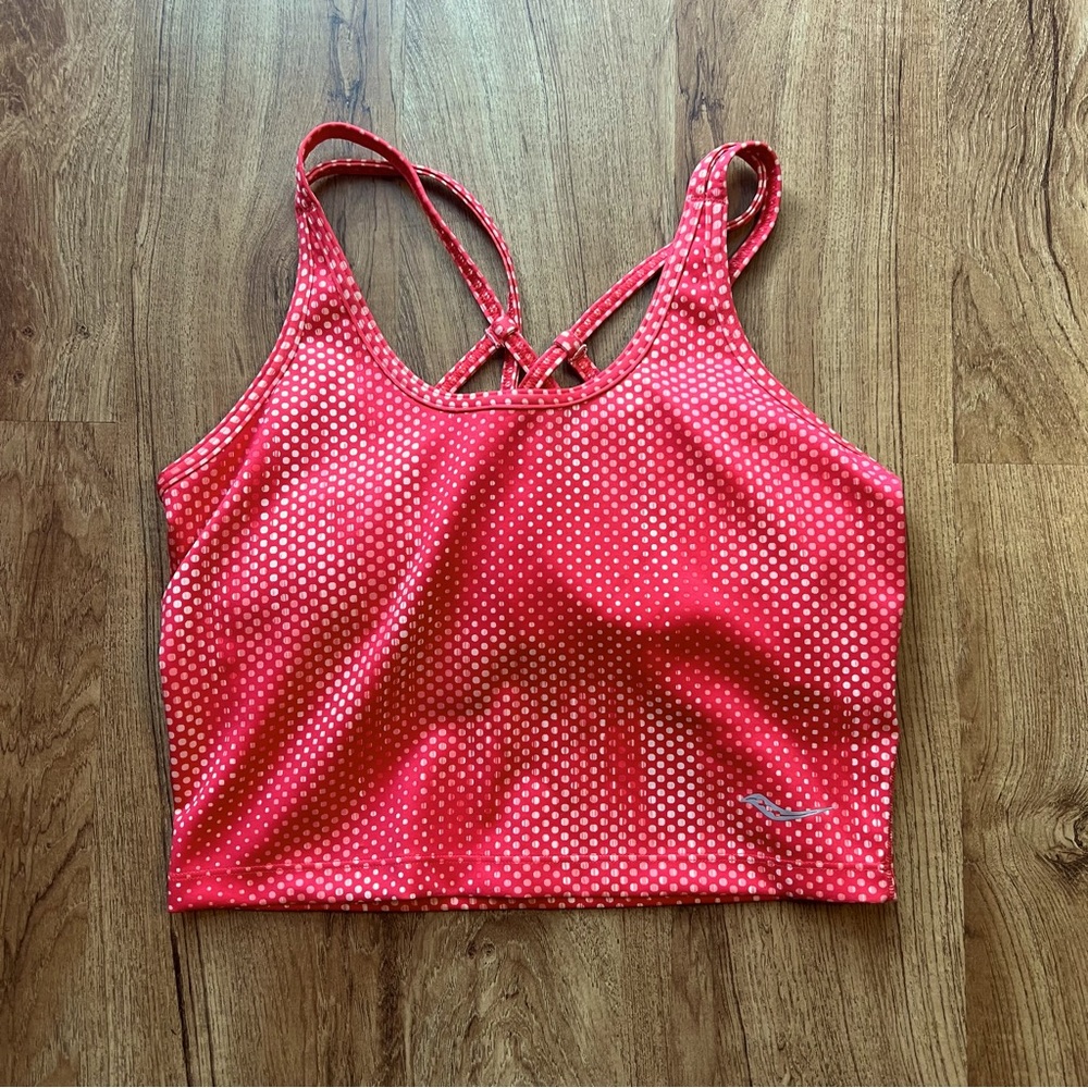NWOT Saucony Impulse Crop Top Tanklet Hibiscus Red Women’s Medium MSRP $45